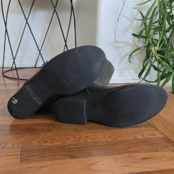 Steve Madden Black Kneehigh Boots with Buckle Straps - Picture 5 of 11